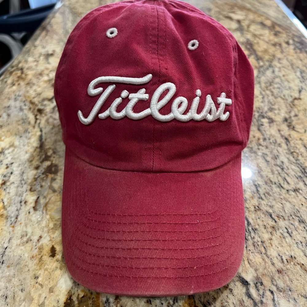 Arkansas Razorbacks Titleist Golf Hat, Adjustable Fit